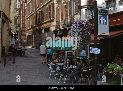 Charakteristischen Blick auf Backstreet Stadt Bayonne Centre Aquitaine Südwest-Frankreich Europa Stockfoto