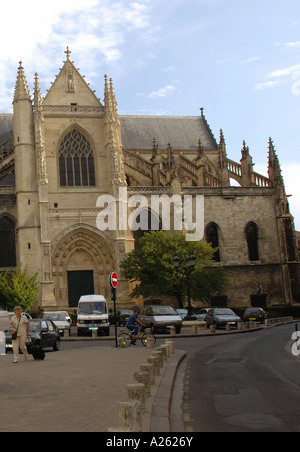 Panoramablick auf St. Michel s Kirche Bordeaux Aquitaine Südwest-Frankreich Europa Stockfoto