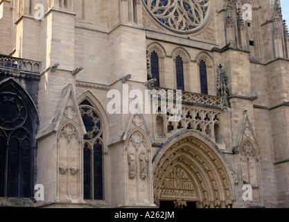 Charakteristischen Blick auf die Kathedrale St. Saint Andre Bordeaux Aquitaine Südwest-Frankreich Europa Stockfoto
