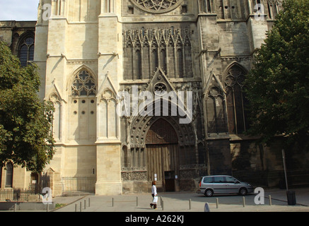 Charakteristischen Blick auf die Kathedrale St. Saint Andre Bordeaux Aquitaine Südwest-Frankreich Europa Stockfoto