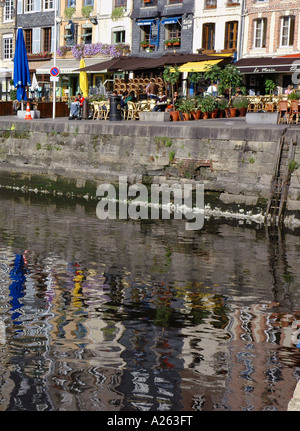 Charakteristischen Blick auf Honfleur alten Hafen Ärmelkanal Ärmelkanal Normandie Normandie Westfrankreich Nordeuropa Stockfoto