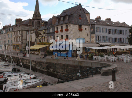 Charakteristischen Blick auf Honfleur alten Hafen Ärmelkanal Ärmelkanal Normandie Normandie Westfrankreich Nordeuropa Stockfoto