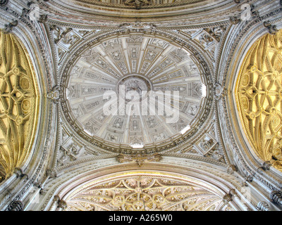 Decke von der Mezquita Kirche Teil Cordoba Spanien Stockfoto