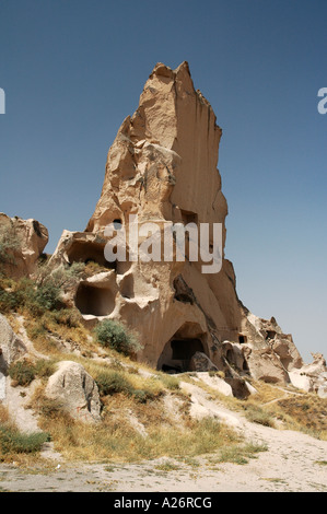 Entfernt alte Höhlenwohnungen in den Fels gehauenen, Burg, Uchisar, Kappadokien, Anatolien, Türkei, Asien Stockfoto