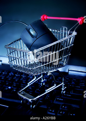 Shopping Cart Computer und Maus Stockfoto