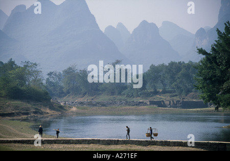 Aus Fu Li Dorf flussabwärts von Yangshou Stockfoto