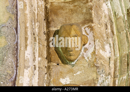 Details in der romanischen Kapelle cormacs (1134) auf dem Felsen von cashel oder cashel der Könige der Sitz der Könige von Stockfoto