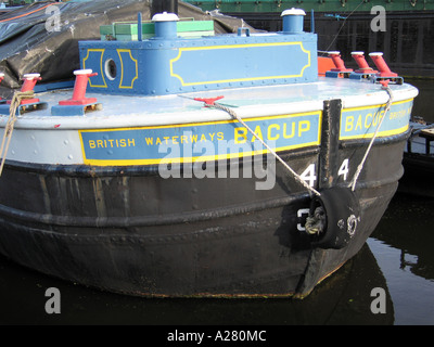 Kanal-Barge im Ellesmere Port Narrow Boat Museum auf Shropshire Union Canal Stockfoto