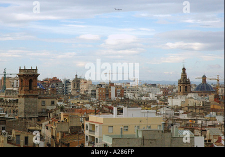 Valencia aus Spitze Torres de Serranos Quart Comunitat Comunidad Valenciana Costa del Azahar Spanien iberischen Halbinsel Europa Stockfoto