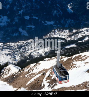 Resort im Tal, unterhalb der männlichen Cable Car, Wengen, Schweizer Alpen Schweiz Stockfoto