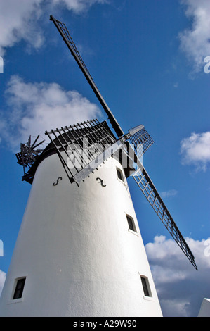 Windmühle auf der Strandpromenade. Lytham, Lancashire, Vereinigtes Königreich. Stockfoto