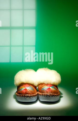 Paar Folk style Hausschuhe, close-up Stockfoto