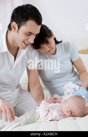 glückliche junge Familie Stockfoto