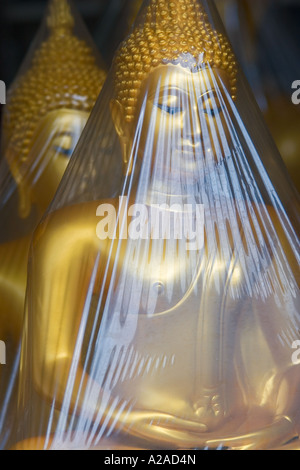 Neue goldene Buddha-Statuen in Bangkok Thailand Stockfoto