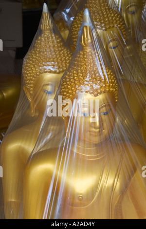 Neue goldene Bhudda Statuen in Bangkok Thailand Stockfoto