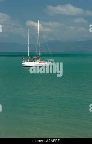 Thailand Ko Samui North Coast Bo Phut Yacht ankern in Türkis Meer Stockfoto