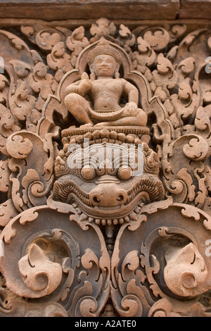 Kambodscha Siem Reap Angkor Tempel Banteay Srei hinduistischer Tempel gewidmet Shiva zentrale Zitadelle Detail der Steinbildhauerei Stockfoto