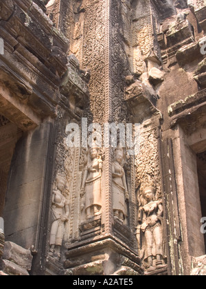 Kambodscha Siem Reap Angkor Tempel Banteay Srei hinduistischer Tempel gewidmet Shiva zentrale Zitadelle Detail der Steinbildhauerei Stockfoto