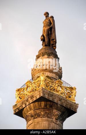 Statue von König Leopold I, auf der Colonne du Congres, Rue Royale, Brüssel, Belgien Stockfoto