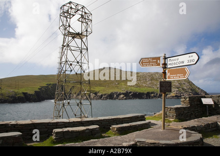 Beara Way Darauftreten Langstrecken Zeichen durch "Cable Car" Dursey Island "Ring of Beara" Touristenroute auf Beara Halbinsel Co Cork Stockfoto