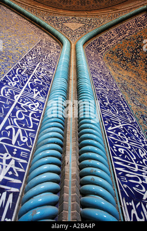 Dekorationen in Masdsched-e Sheikh Lotfollah Moschee, Isfahan, Iran Stockfoto