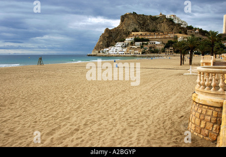 Direkt am Meer Benidorm Alicante Alacant Valencia Comunitat Comunidad Valenciana Costa Blanca Spanien iberischen Halbinsel España Europa Stockfoto