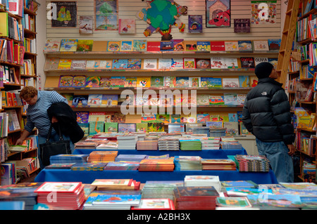 Lectorum spanische Buchhandlung in Greenwich Village in New York City Stockfoto