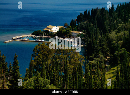 Corfu Griechenland Kringels Hafen Zypressen Stockfoto