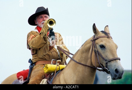 Frontier Scout ertönt der Ruf bei Reenactment Tag Stockfoto