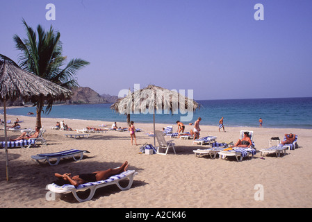 Oman. Muscat. Hauptstadt-Region. Herrlichen unberührten Strand des Al Bustan Palace Hotel. Dies ist eines der besten Hotels in Oman Stockfoto