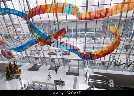 Inneren Eingang IFC Shopping Mall in Hong Kong Stockfoto