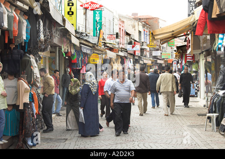 Shopping Street oder Basar in Izmir, Türkei. Stockfoto