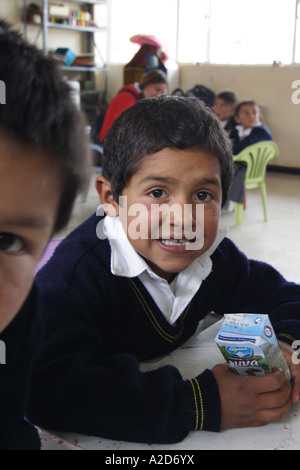 Kind in einer Grundschule, Soracá, Boyacá, Kolumbien, Südamerika Stockfoto