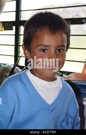 Kind in einer Grundschule, Soracá, Boyacá, Kolumbien, Südamerika Stockfoto