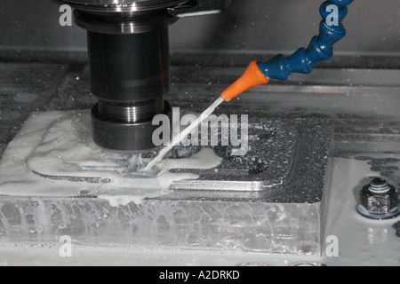 CNC-Fräsen, Wasserkanal Stockfoto