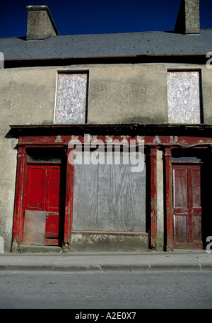 Dorf, Irland, Armsteads Shop, Geschäftsräume in einem irischen Dorf Sozialgeschichte Barde, Stockfoto