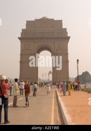 DELHI Indien Asien November India Gate im Stil eines Triumphbogens der 1. Weltkrieg Memorial Arch von Edwin Lutyens entworfen Stockfoto