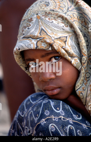 Namibia, Skeleton Coast, abgelegenen Dorf. Herero junge Mädchen.  (MR) Stockfoto