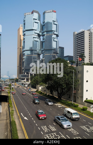 Dh Cotton Tree Drive CENTRAL HONGKONG Autoverkehr Lippo center China Autobahn Hochhäuser Türme Stockfoto