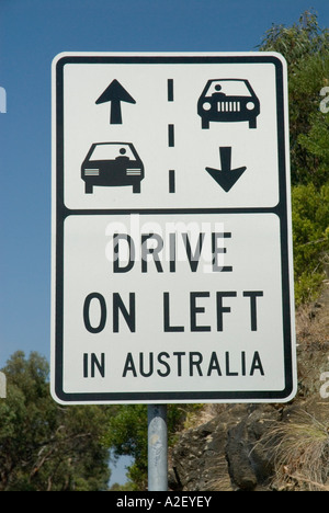Fahren Sie auf der linken Seite melden große Ocean Road Great Otway National Park Victoria Australien Stockfoto