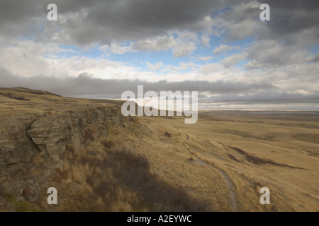 Fort Macleod, Alberta, Kanada: Kopf zertrümmert In Buffalo Jump Landschaft rund um den Buffalo Jump Stockfoto