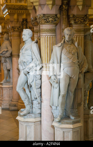 Österreich, Wien, Heeresgischichtliches, historisches Militärmuseum, Büsten von 19. c. österreichisch ungarischen Marshalls Stockfoto