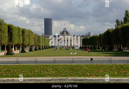 Paris, Parc du Champ de Mars, Ecole Militaire Stockfoto