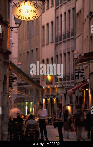 EU, Frankreich, Rhône-Tal, Vallée du Rhône, Lyon. (Alt) Vieux Lyon, Rue St. Jean Stockfoto