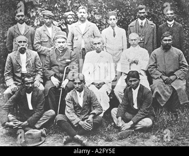 Führende indische Passive Resisters in Maritzburg fotografierten nach dem Treffen der Indianer am Samstag, letzten Mahatma Gandhi 1913 Stockfoto