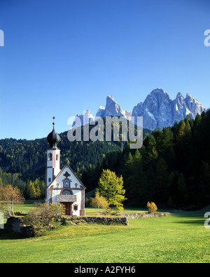 IT - TRENTINO: St. Johann in Ranui im Val di Funes Stockfoto