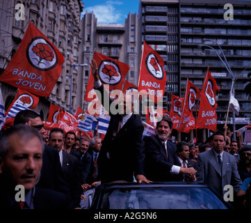 Uruguay, Montevideo, Präsident Jorge Batlle und VP Luis Hierro, Innauguration-parade Stockfoto