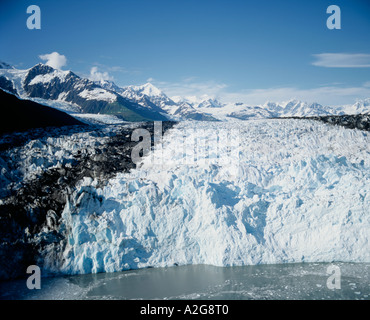 Anzeigen des Harvard-Gletschers, wie das Gesicht von den Chugach Mountains im Chugach National Forest, Alaska College Fjord gelangt Stockfoto