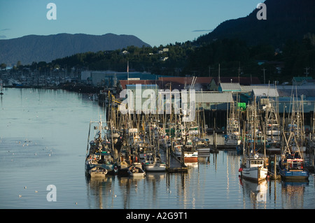 USA, ALASKA, südöstlichen Alaska, SITKA: ANB Fischereihafen / Morgen Stockfoto