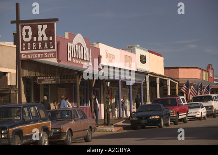 USA, Arizona, Grabstein: Amerikas Schießerei Hauptstadt! Cowboy-Gebäude / alte Grabstein Stockfoto